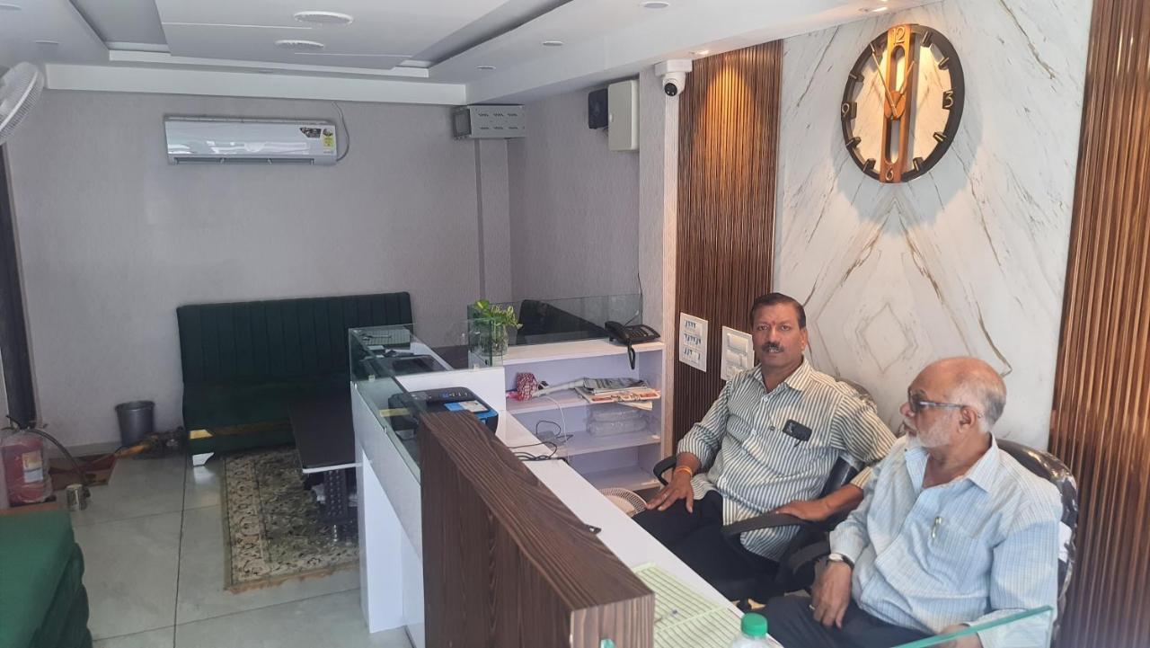 Green Leaf Hotel Ujjain Exterior photo