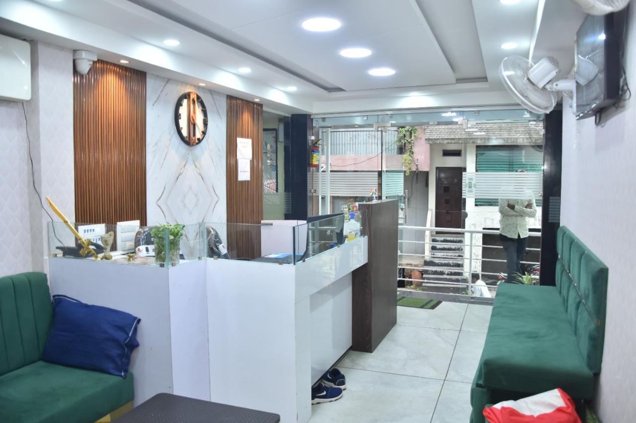 Green Leaf Hotel Ujjain Exterior photo