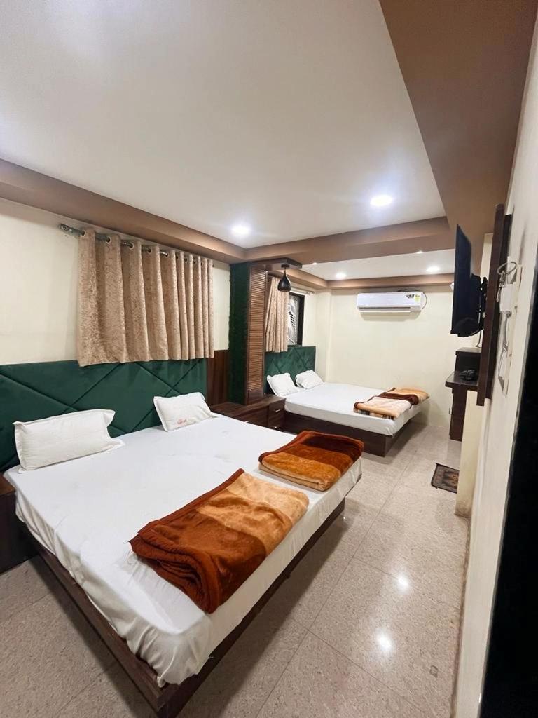 Green Leaf Hotel Ujjain Exterior photo